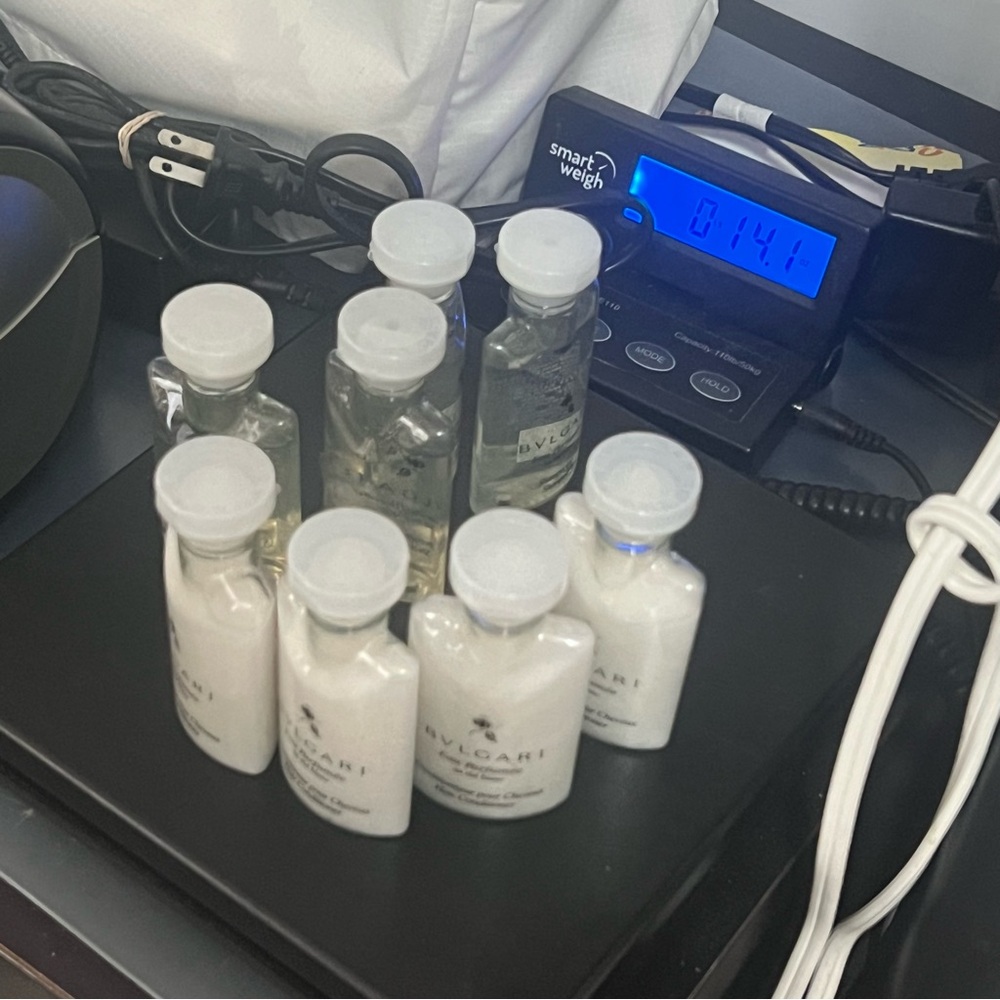4 Bvlgari Eau Parfumée Au the Blanc white tea shampoo + 4 conditioner June sale - Picture 4 of 5